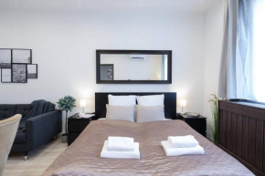 Very central modern and cozy AC apartment